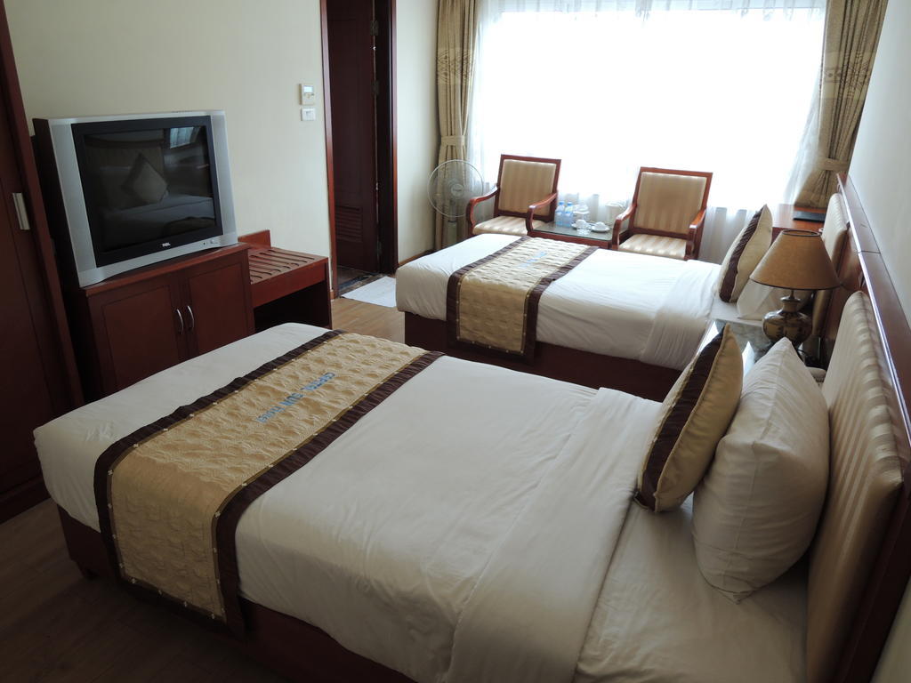 Satel Hotel Ханой Екстериор снимка