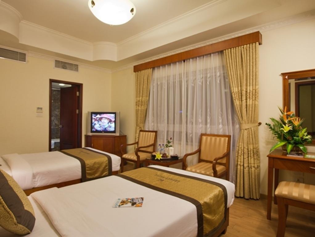 Satel Hotel Ханой Екстериор снимка